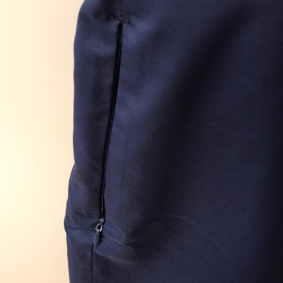 Lady Pinseeker Golf Short. - Picture 2 of 6